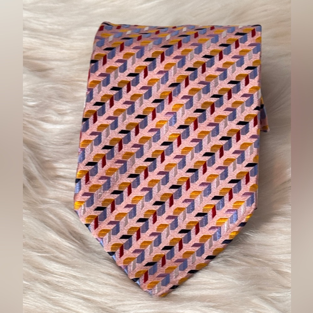 Fratelli Moda 100% silk Italian made Pink and Orange Geometric menswear tie‎